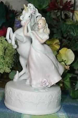 Elusive Legends Lady And Unicorn-Musical - Boxed