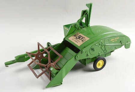 John Deere Tractor 1940 12a Combine - No Box
