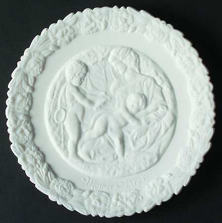 Mother'S Day-White Satin Taddei Madonna - Boxed