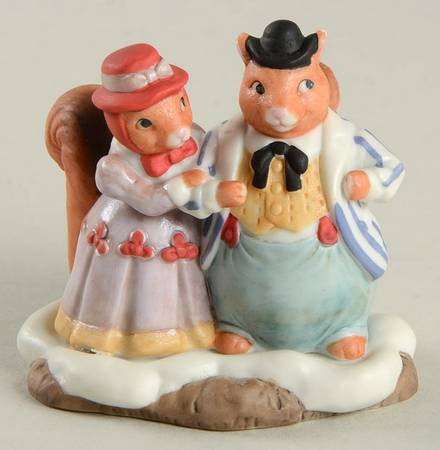 Holiday Hamlet Squirrel Family - With Box