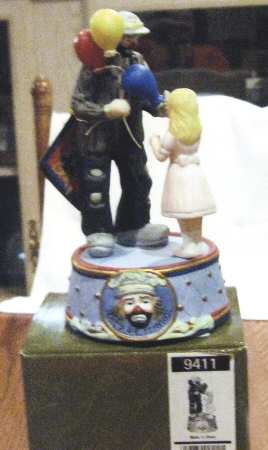 Flambro Musical Figurine Let's Be Friends-Plays You'Ve Got A Frie - Boxed