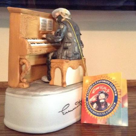 Flambro Musical Figurine Piano Player - Boxed