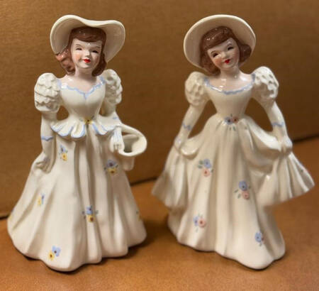 Florence Ceramics Figurine Bee-Blue & Yellow-Flower Holder - No Box