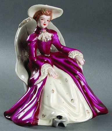 Florence Ceramics Figurine Mary-Seated-Violet On Grey - No Box