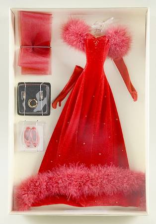 Gone with the Wind Vinyl Doll Collection Ensemble-Attendance In Shame - Boxed