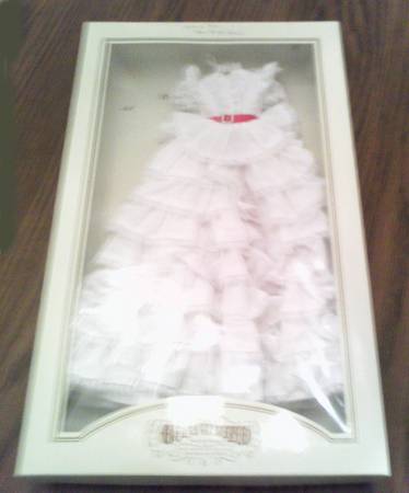 Gone with the Wind Vinyl Doll Collection Ensemble-For The Love Of Tara - Boxed
