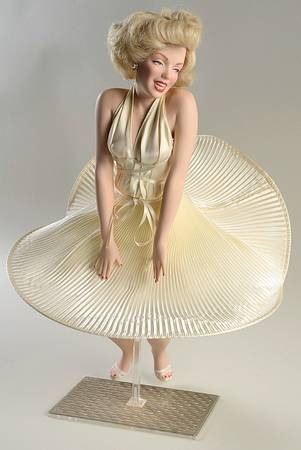 Marilyn Monroe-Doll Seven Year Itch - Boxed