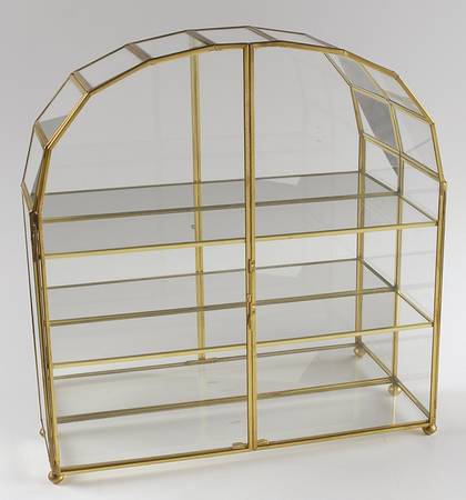 Curio Cabinet Cat Curio Cabinet - No Box