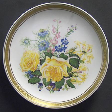 International Gallery Flowers by Franklin Mint