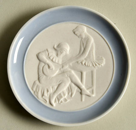 Great Porcelain Houses of The World Lladro - No Box