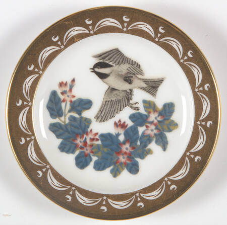 State Birds & Flowers Miniature Massachusetts-Chickadee / Mayflower - Massachusetts With Box