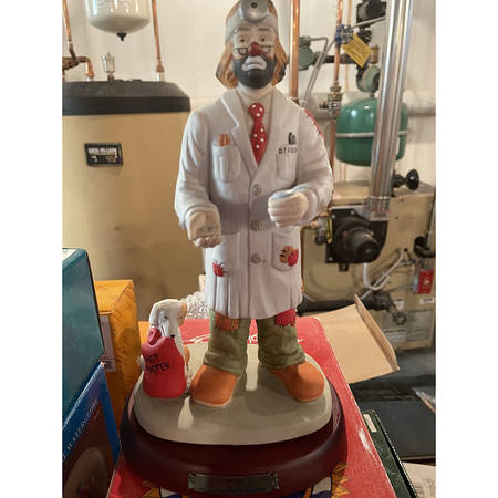 Emmett Kelly Jr-Professionals Take Two Aspirin - Boxed