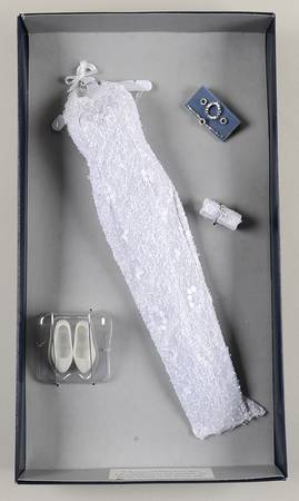 Diana Princess of Wales-Vinyl Ensemble - White Lace Gown - Boxed