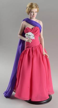 Diana Princess of Wales Porcelain Dolls Diana-Princess Of Culture - Boxed