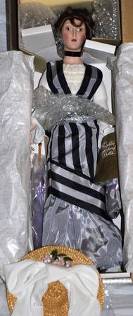 Franklin Mint Dolls Eliza Dolittle - Boxed