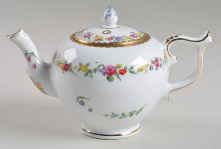 Victoria and Albert Museum Tea Pot Chelsea Derby - No Box