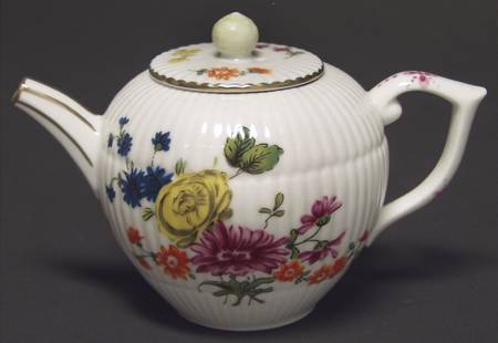 Victoria and Albert Museum Tea Pot Furstenberg - No Box