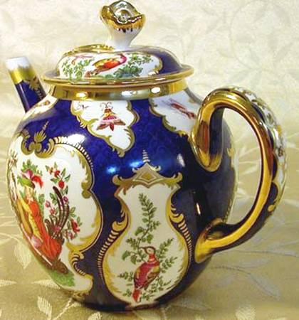 Victoria and Albert Museum Tea Pot Georgian - No Box