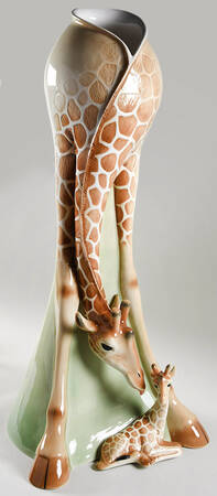 Jungle Beauties-Giraffe Endless Beauty Vase - With Box