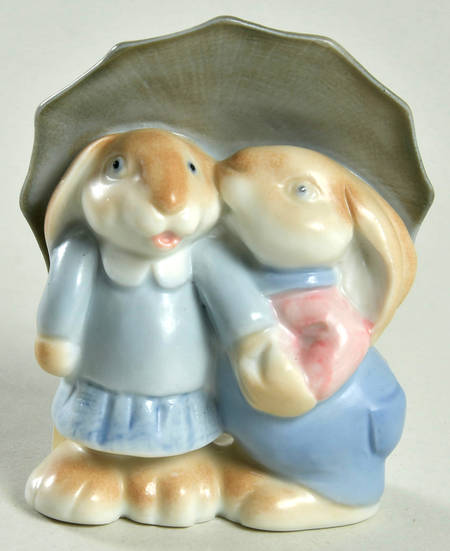 Fitz & Floyd Figurines Boy & Girl Bunny Under Umbrella - Boxed