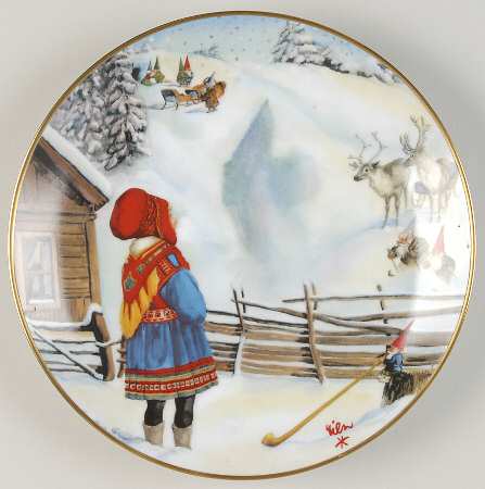 Secrets of the Gnomes Origin Of Santa Claus - Boxed