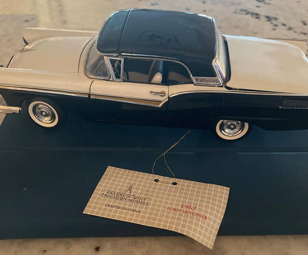 Precision Models 1957 Ford Skylark - Boxed