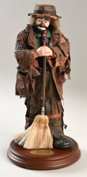 Emmett Kelly Jr Real Rags Sweeping Up 2 - Boxed