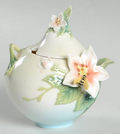 Bee & Apple Blossom Sugar Jar-Sculpted - Boxed