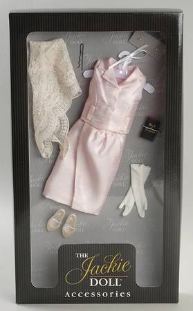 Jackie Doll (Vinyl) Visit To Rome Pink Ensemble - Boxed