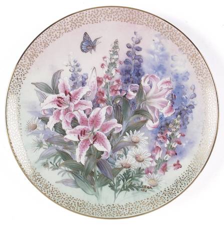 Symphony of Shimmering Beauty Lily Concerto - Boxed