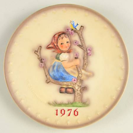 Hummel Annual Plate-Goebel Apple Tree Girl - Boxed