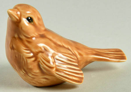 Bird Figurines Sparrow Looking Up-Tan - Boxed