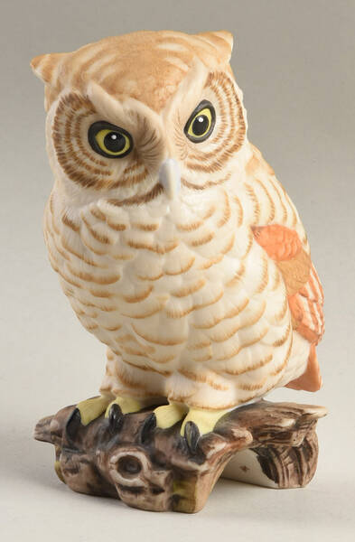 Bird Figurines On The Alert-Screech Owl-Natural Eyes - Boxed