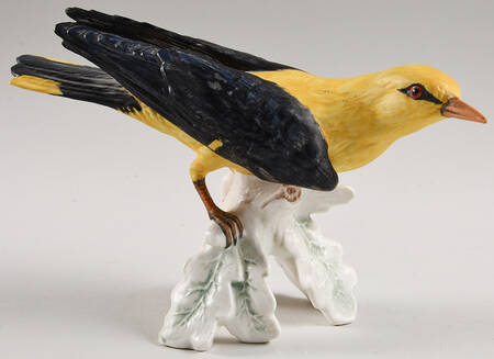 Bird Figurines Golden Oriole- Matte - No Box