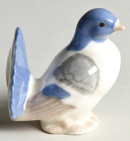 Bird Figurines Fantail Pigeon - No Box by Goebel
