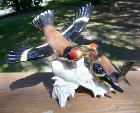 Bird Figurines European Goldfinch (2 Birds) - With Box Bx420
