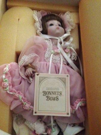 Bonnets & Bows Allesandra - Boxed