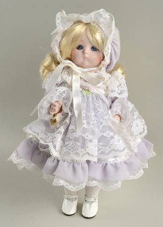 Bonnets & Bows Anne Marie - Boxed