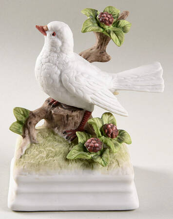 Gallery Birds Dove-Muscial - No Box