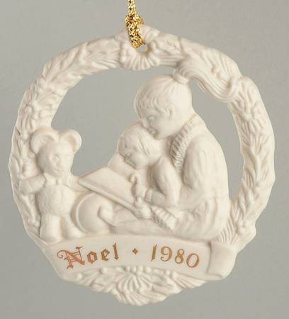 Joys of Christmas Medallions Christmas Story - Boxed