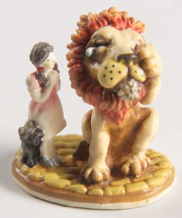 Wizard of Oz-Miniature Cowardly Lion - Boxed