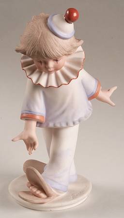 Under The Big Top-Figurine In The Spotlight - With Box