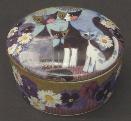Artis Orbis-Rosina Wachtmeister Cat Family-Round Box-Medium - Boxed