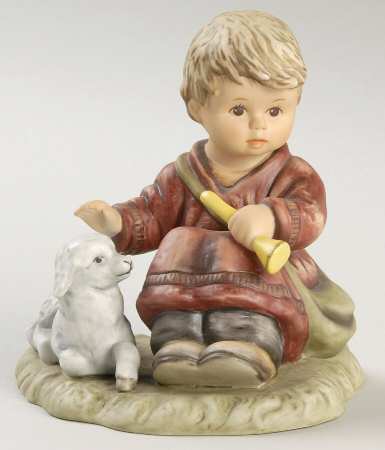 Berta Hummel Nativity Shepherd Boy Sitting - No Box