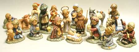 Berta Hummel Nativity 18 Piece Nativity Set - Nativity Set Of 18