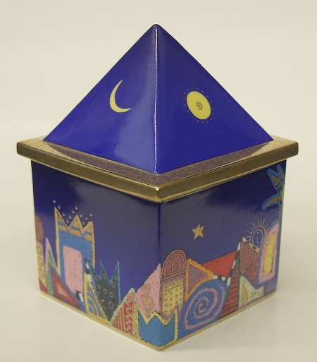 Artis Orbis - Maria Meditation-Pyramid Box - Boxed