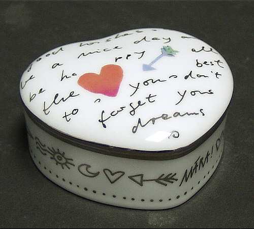 Artis Orbis - Maria Love Hearts-White-Box - With Box