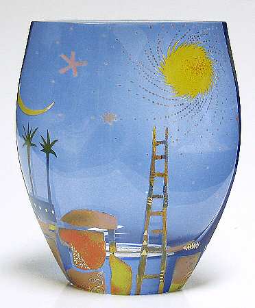 Artis Orbis - Maria Follow Me-Pointed Oval Vase - Boxed