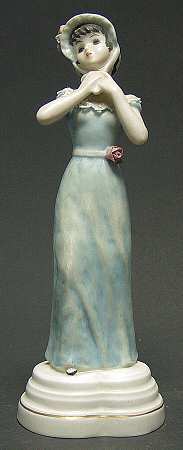 Huldah Figurines Huldah 740 - No Box