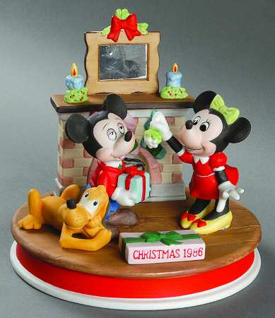 Disney Christmas Figurine Mistletoe Magic - No Box